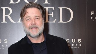 Russell Crowe is also friends with a horse, has his own special horse greeting<em></em>